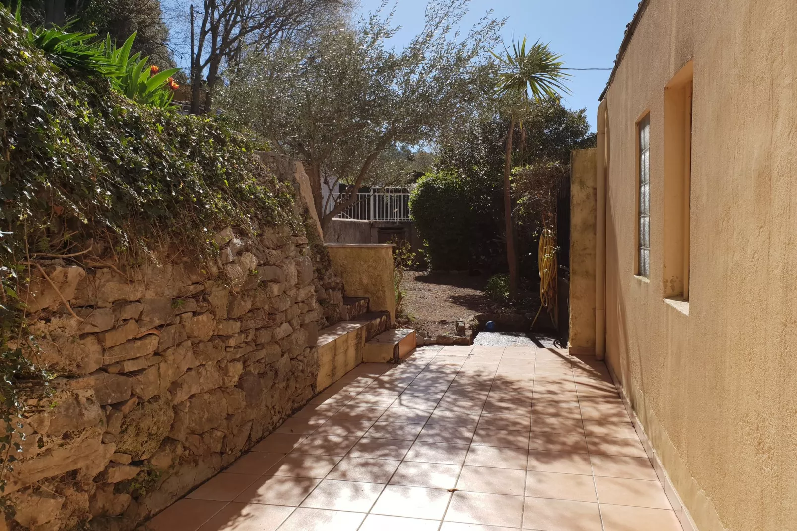 Pool & View Village home-Gardens summer