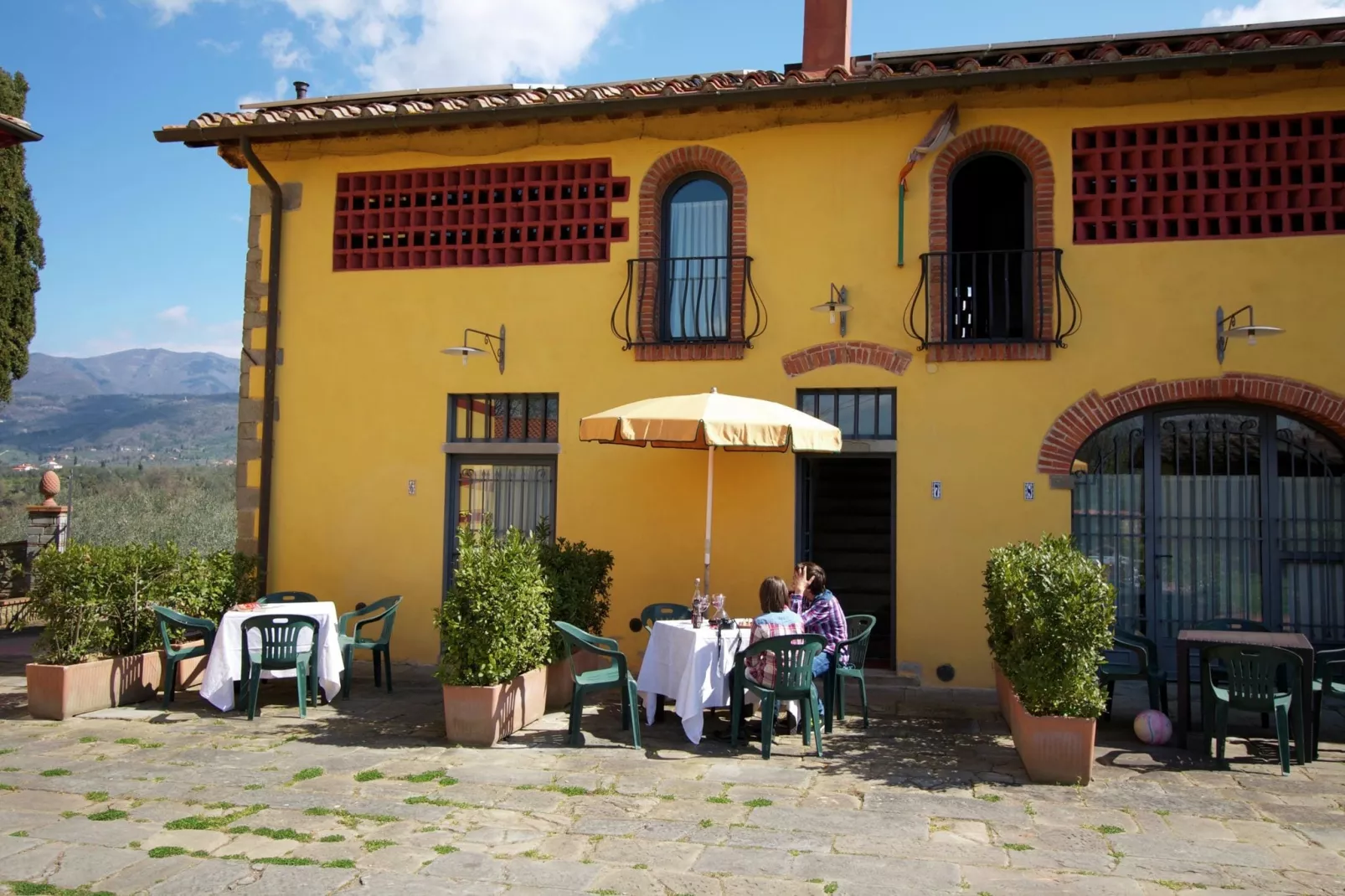 Lisa Sette-Terrace balcony