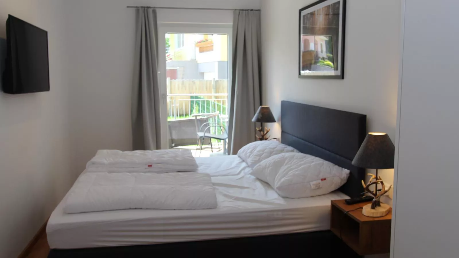 NRV Top 5-Bedroom