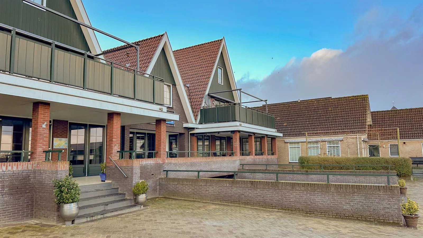Waddenhuis-Exterior summer