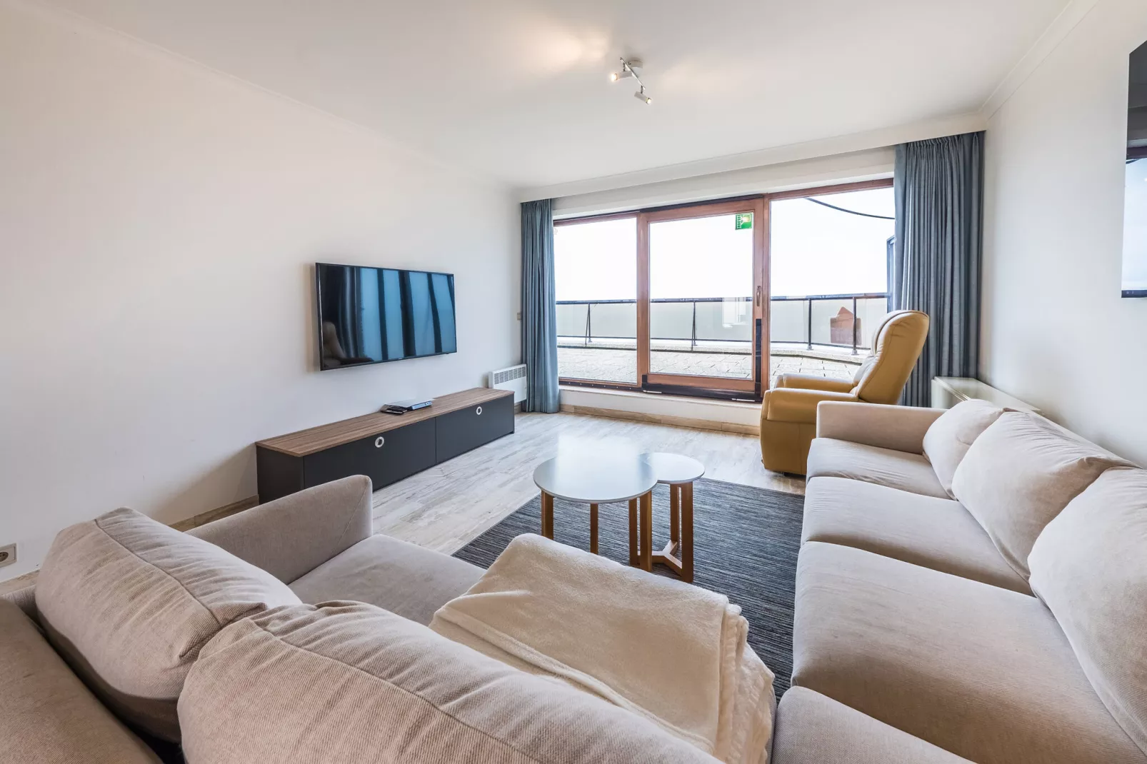 Prestige I 1001-Living room