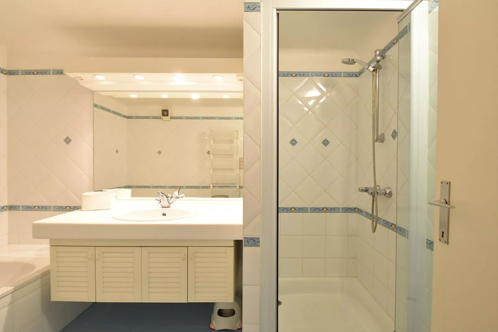 Gianina 0201-Bathroom