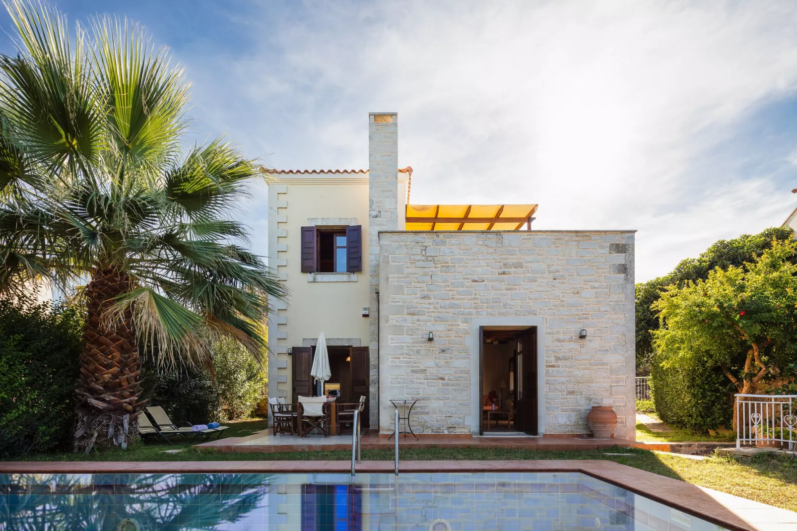 Villa Almond-Atmosphere