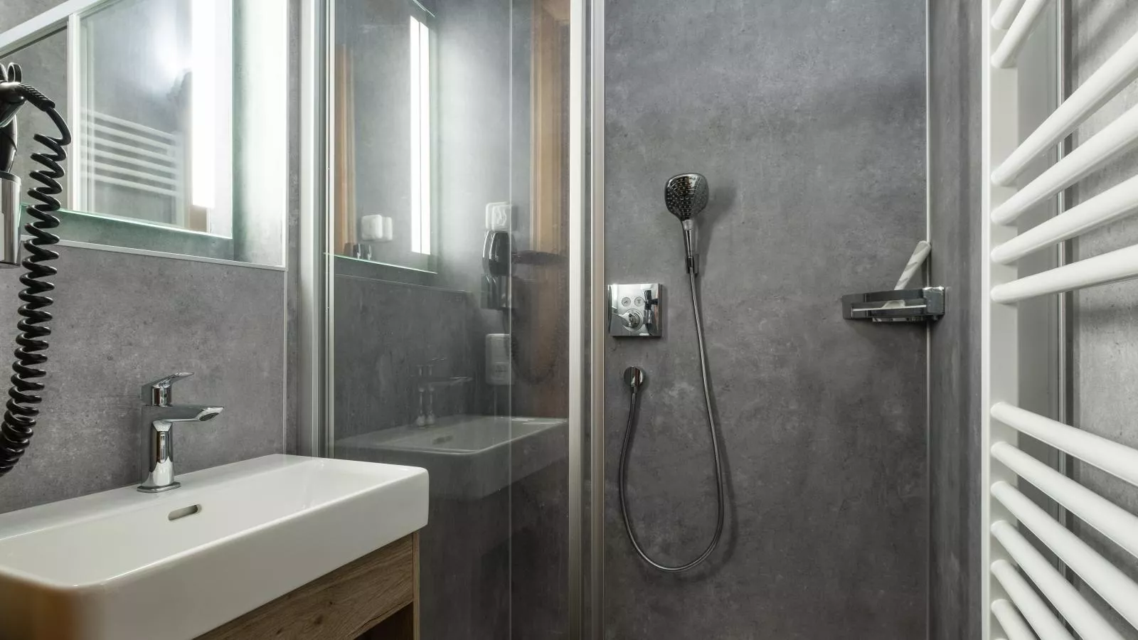 Traumlage Ski in - Ski out-Bathroom