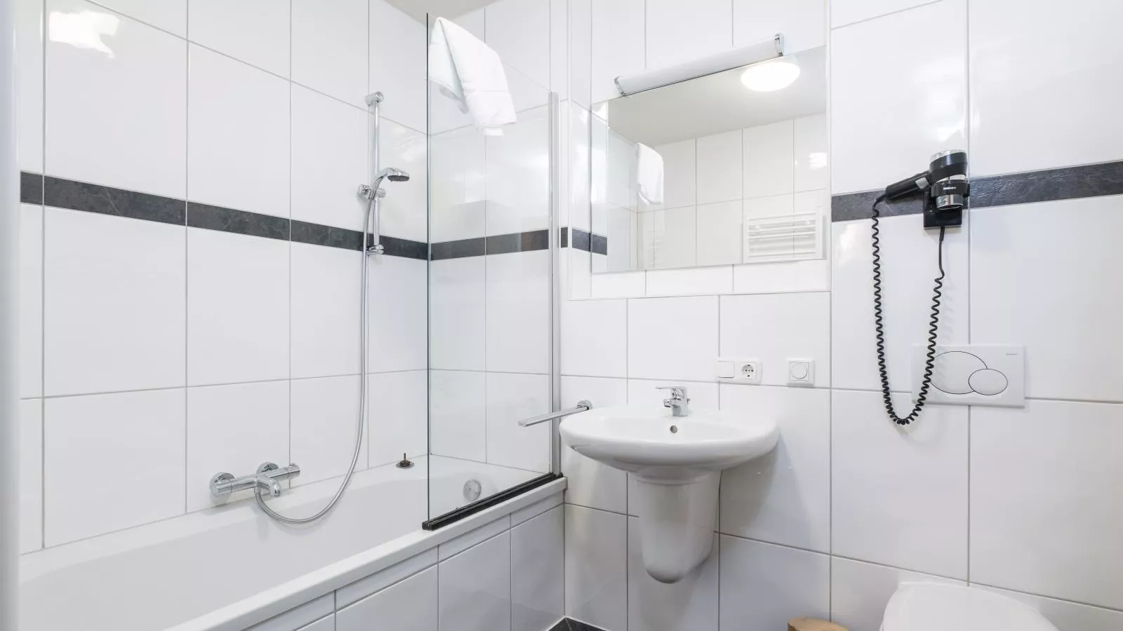 Traumlage Ski in - Ski out-Bathroom
