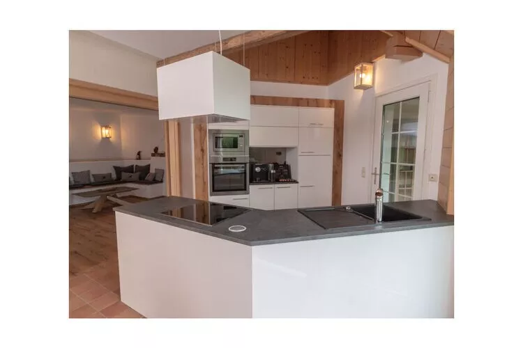 298361-Kitchen