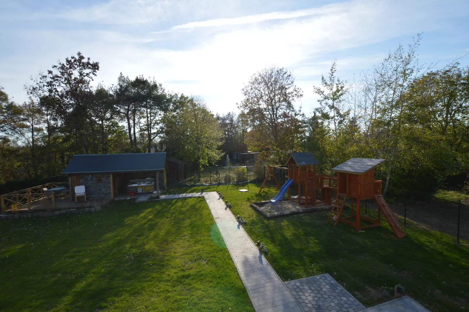 Villa Lucas-Gardens summer