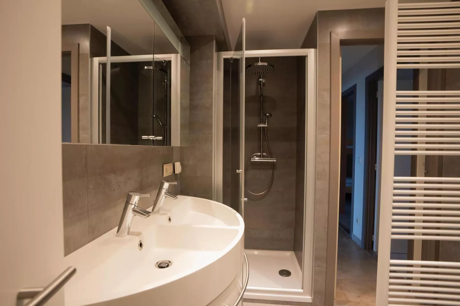 PLAZA G/2624-Badezimmer