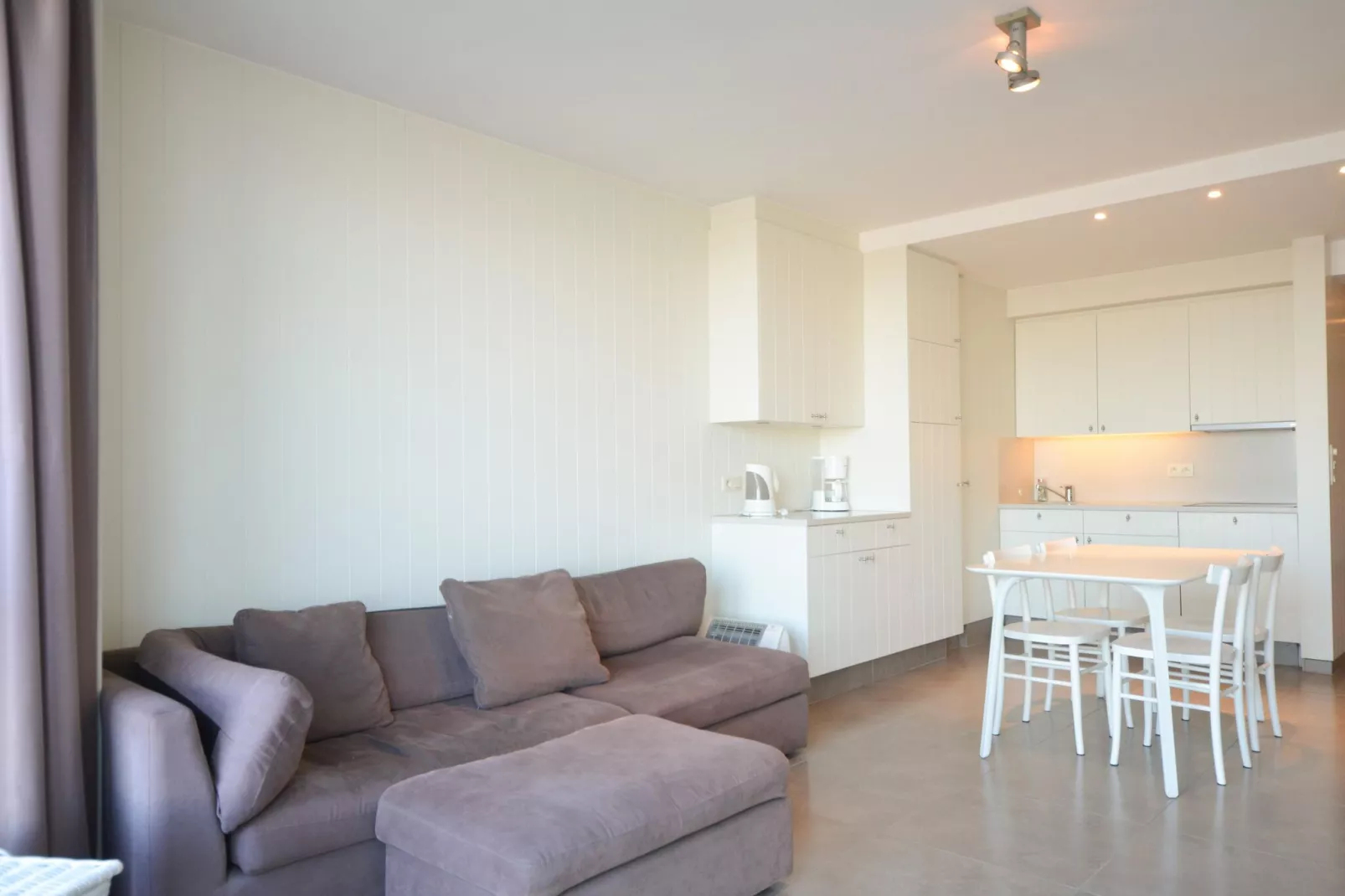 BRITANNI/BRIT0601-Living room