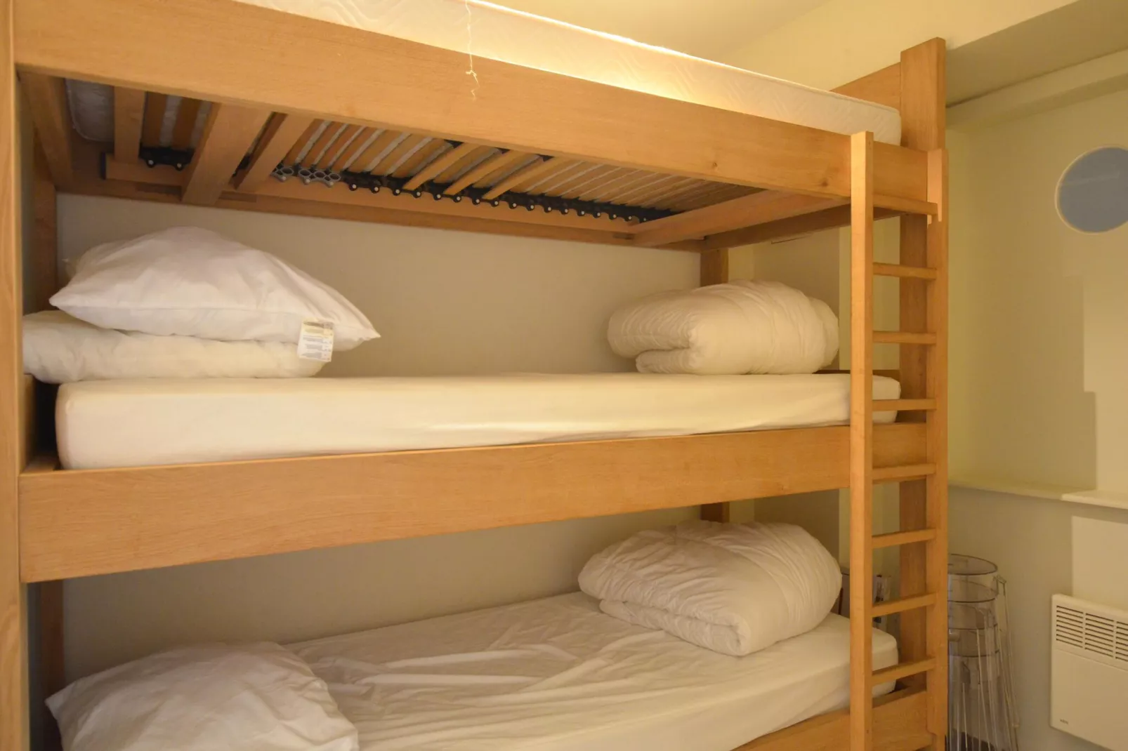 BRITANNI/BRIT0601-Bedroom