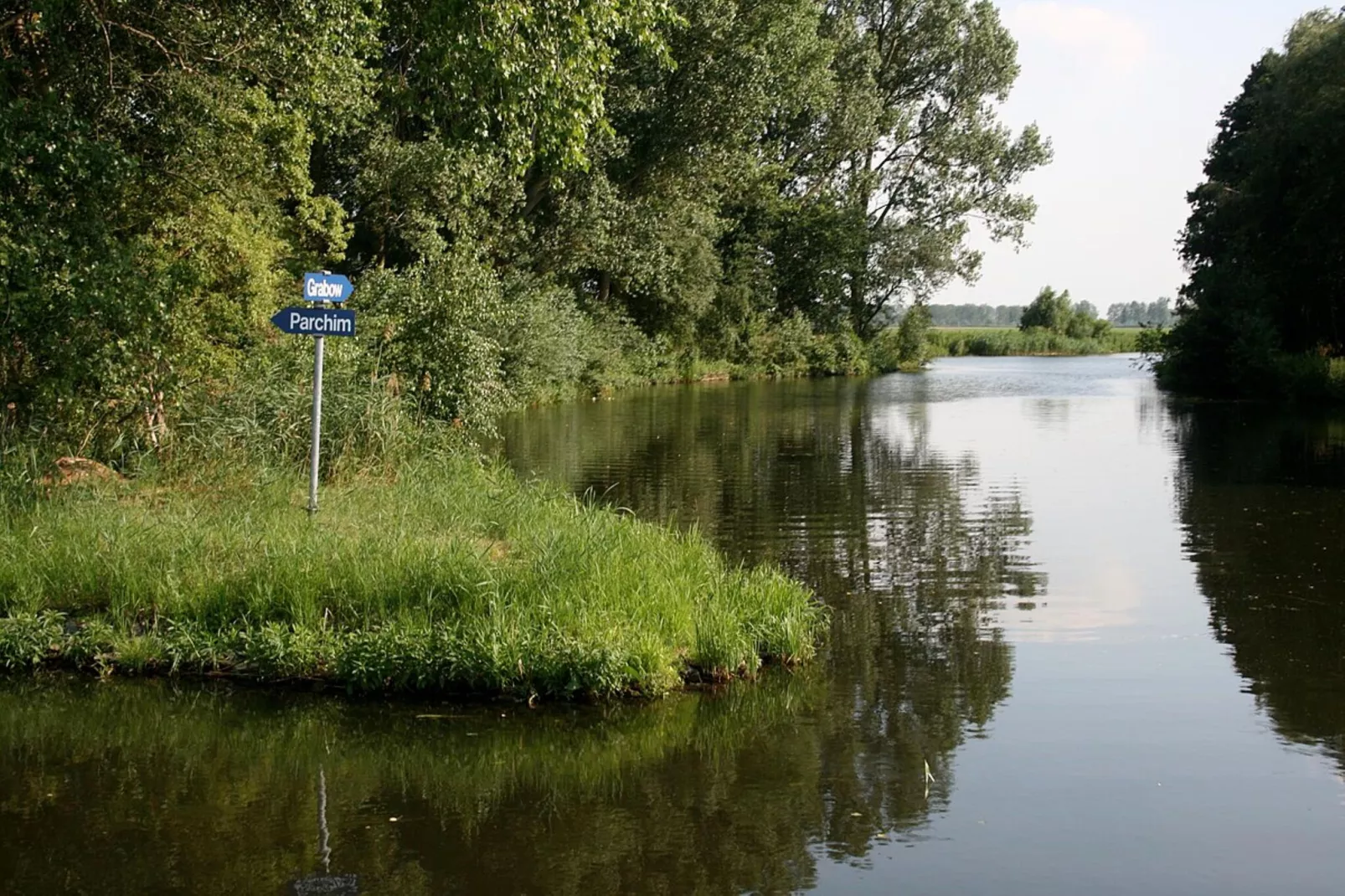 Skandinavisches Holzhaus am Störkanal in Plate-Areas summer 5km