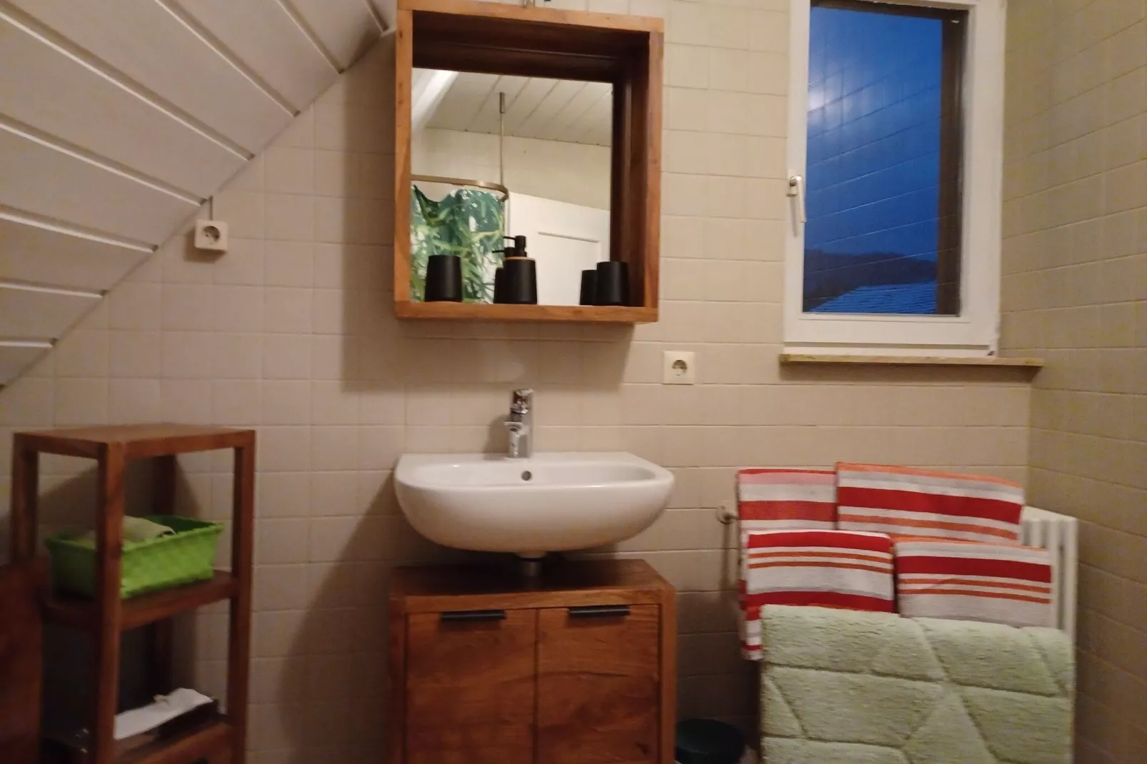 Van Gogh-Bathroom