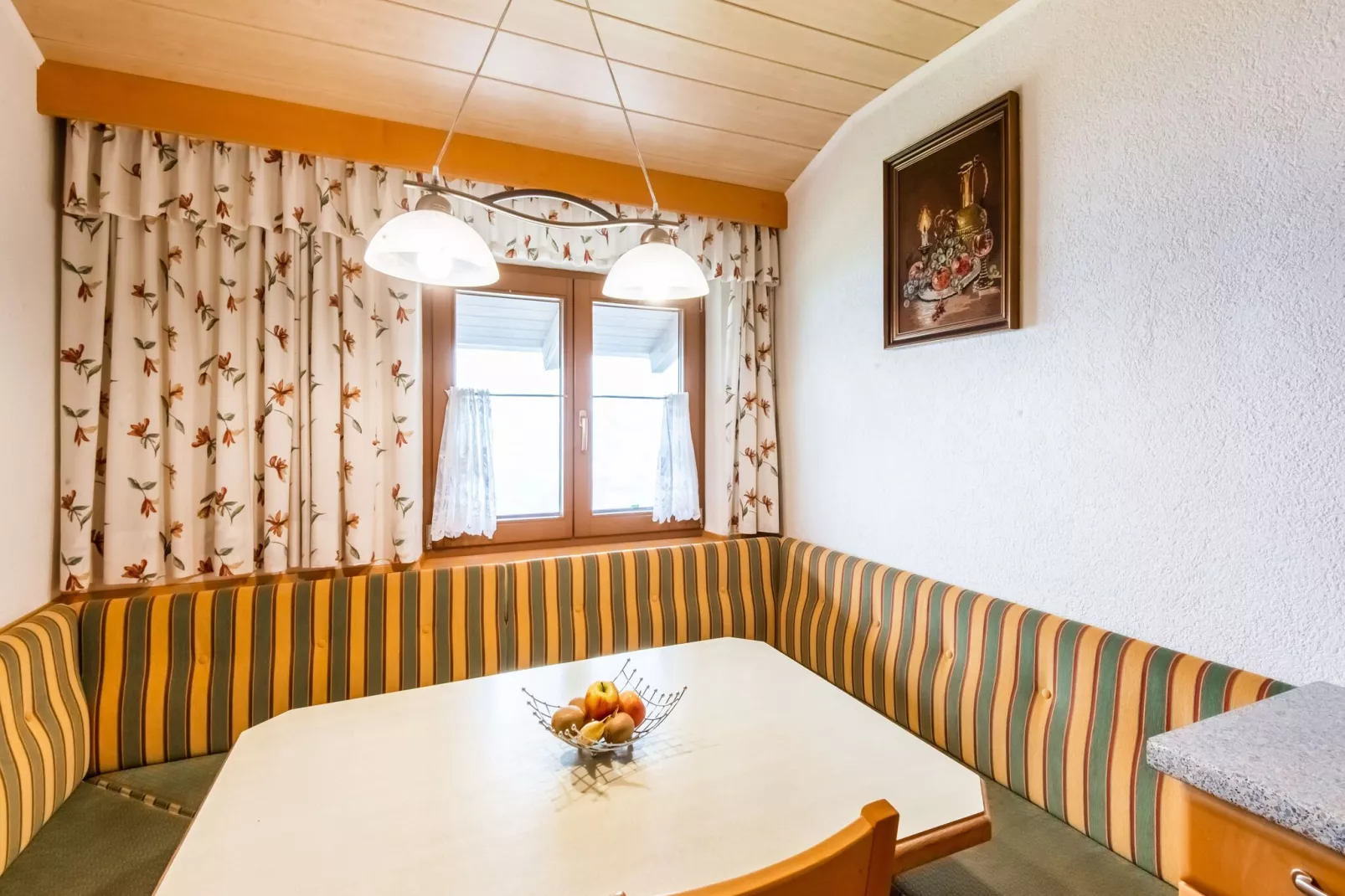 Apart Widenhof-Dining room