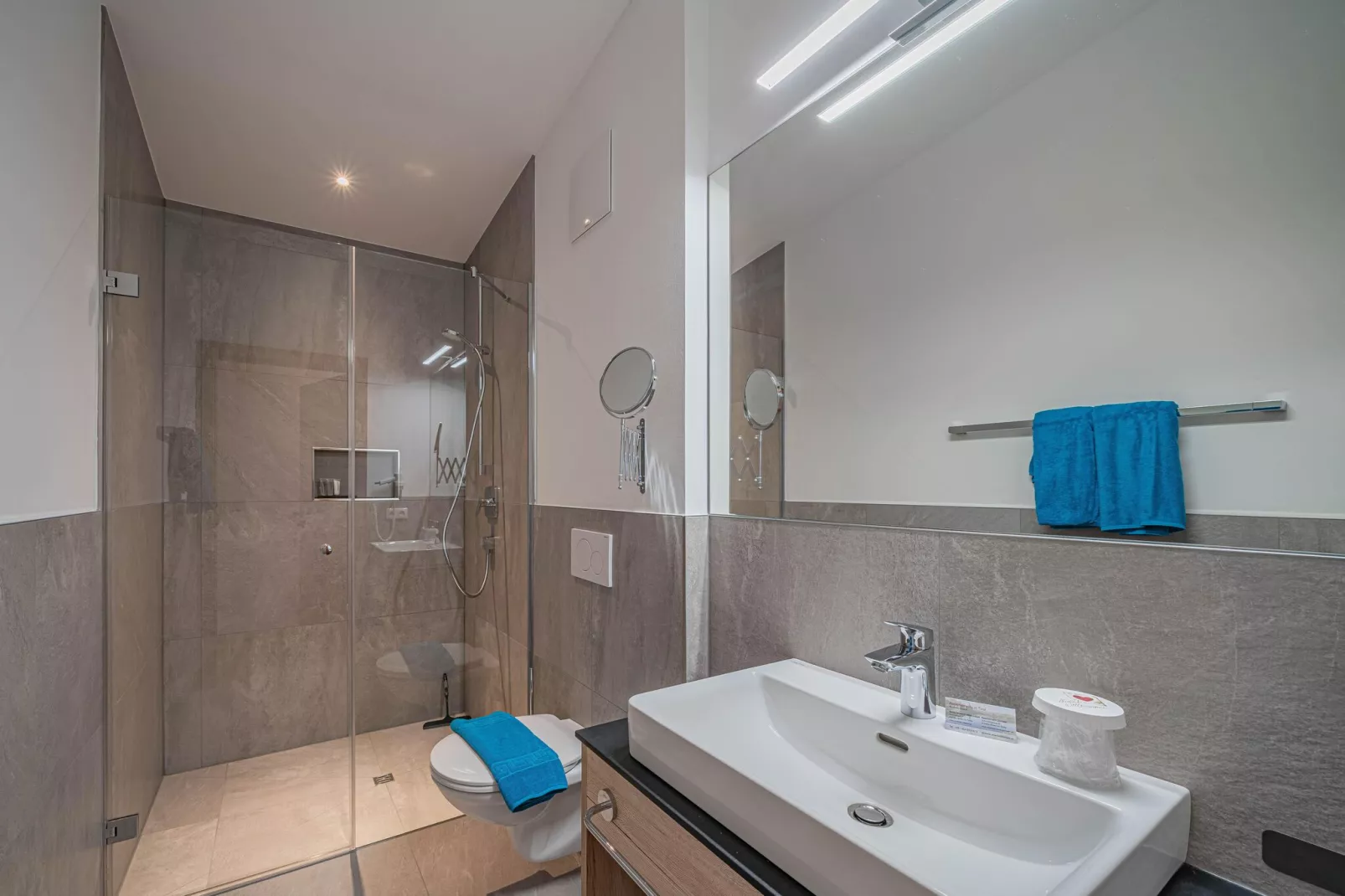 Haus Andrea Cäciel-Bathroom