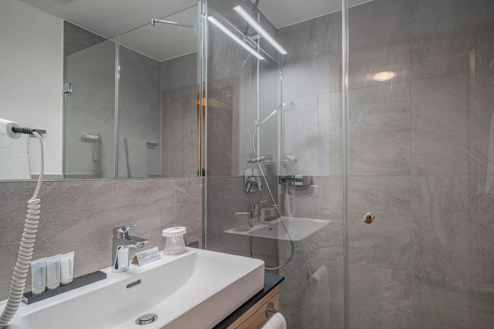 Haus Andrea Cäciel-Badezimmer