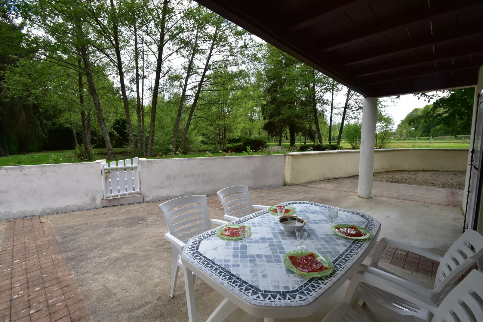 La Riviere-Terrace balcony