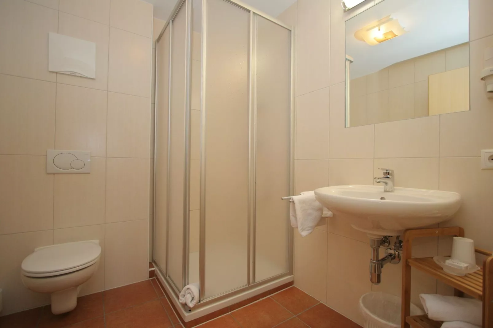 Apart Andrea -  App 1 links-Bathroom