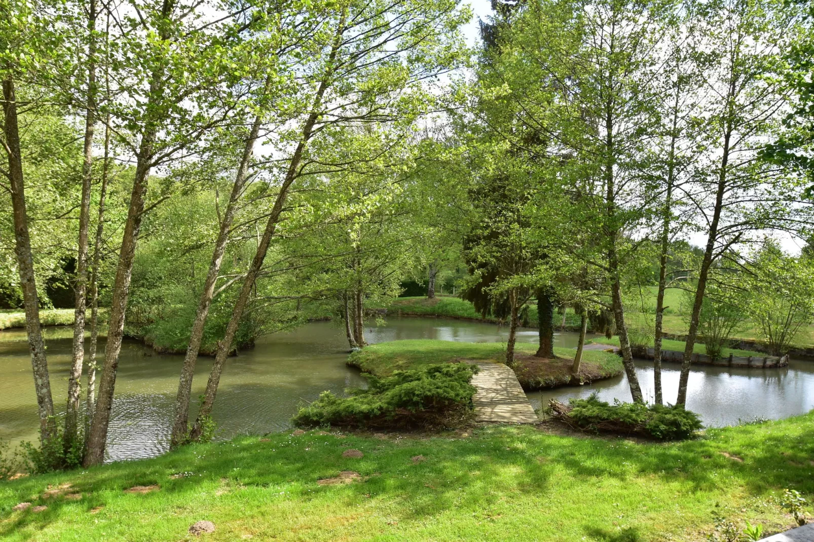 La Riviere-Atmosphere