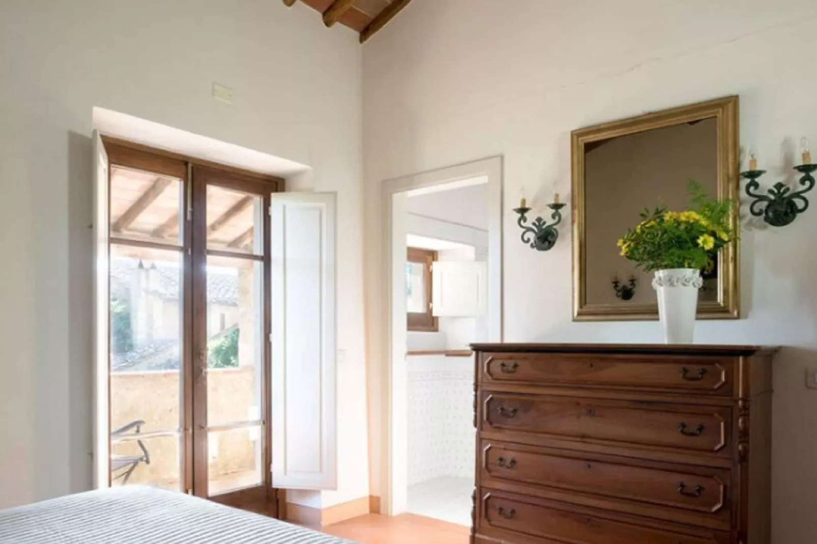 La Loggetta-Bedroom
