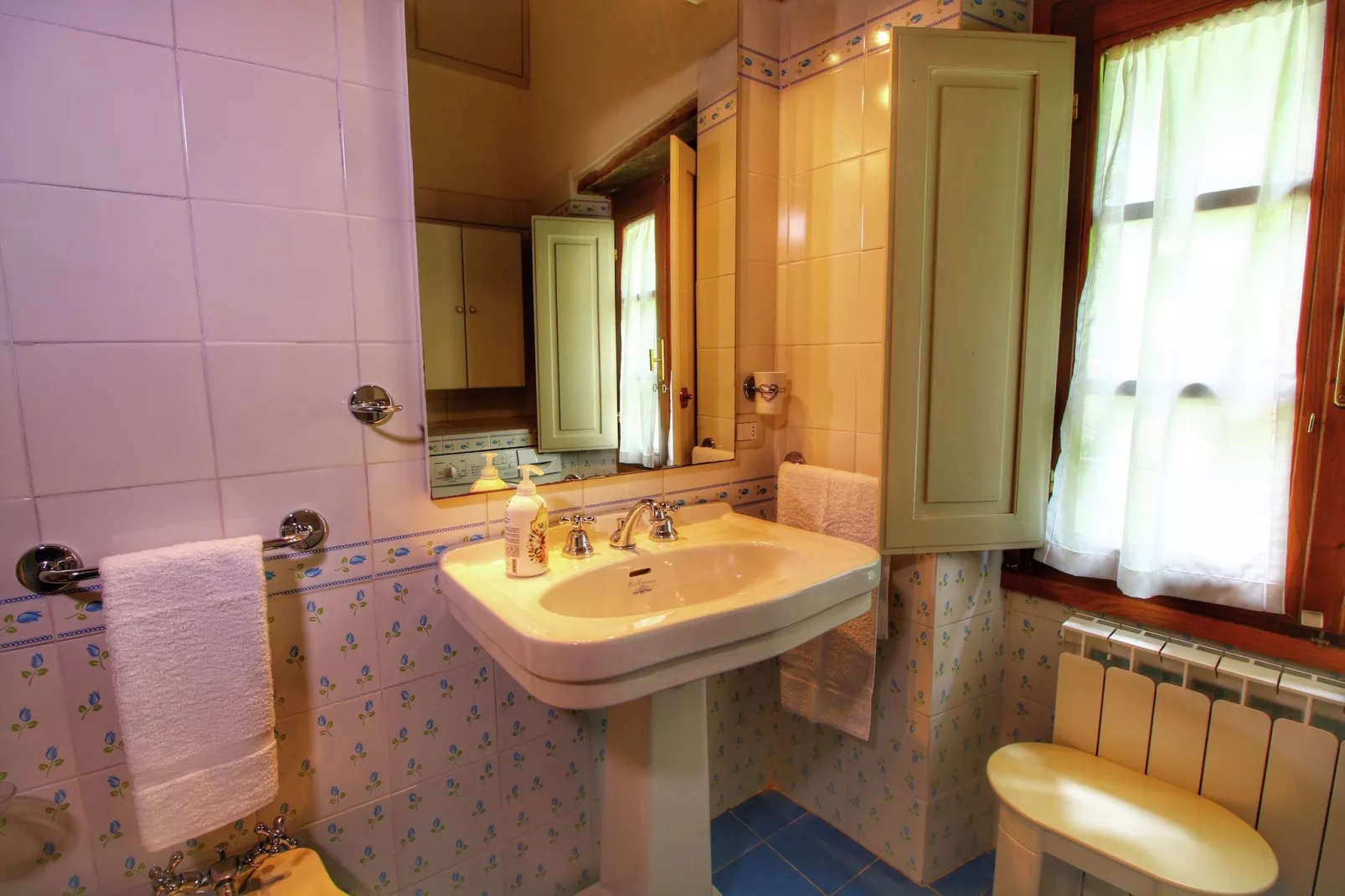 La Loggetta-Bathroom