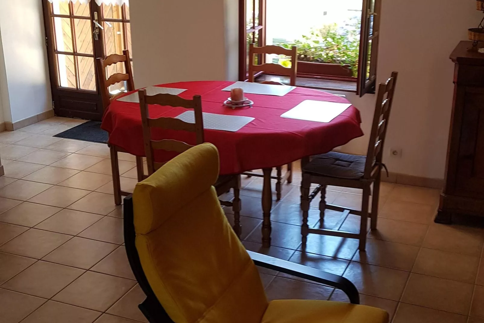Maison à 1/2h du Mont Saint Michel-Esszimmer