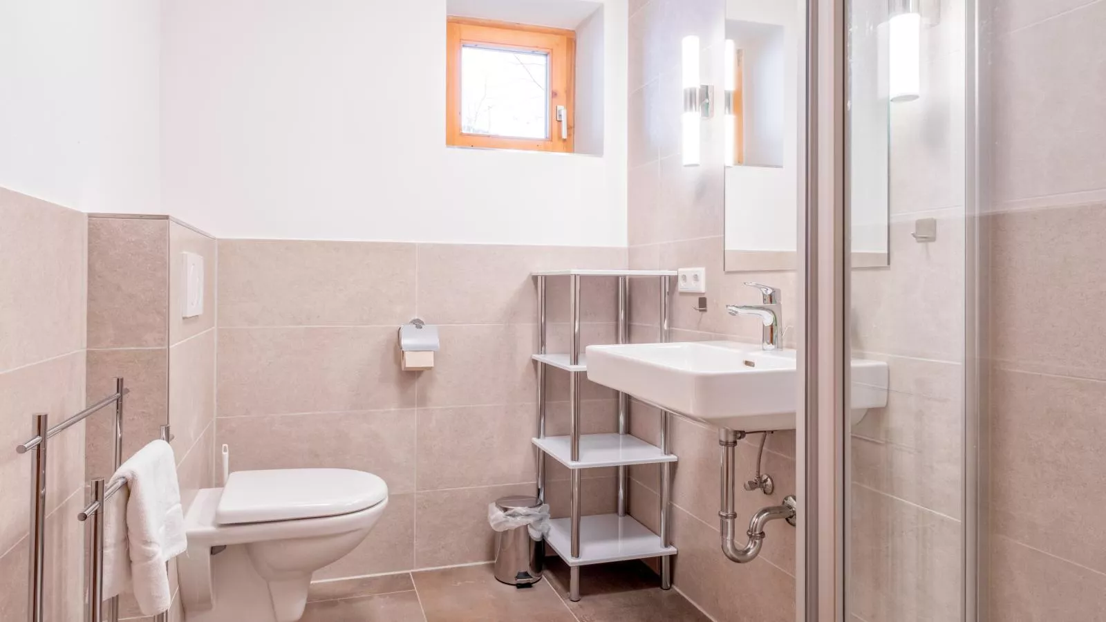 Selbkönig-Bathroom