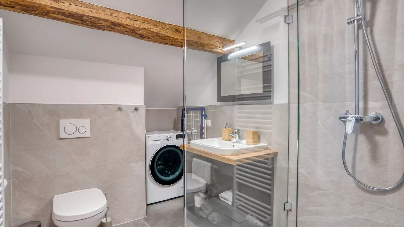 Chalet Bergglück-Bathroom