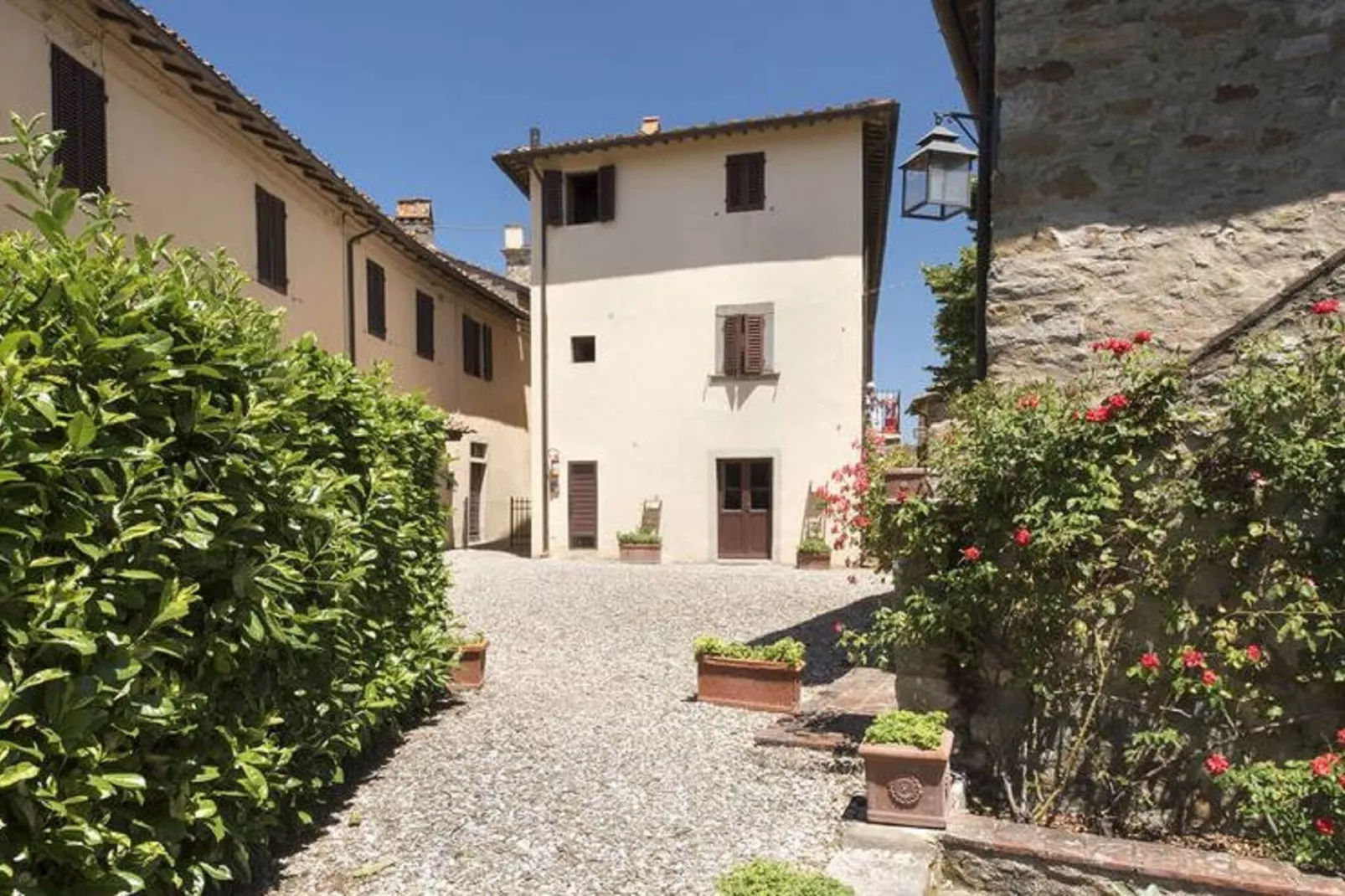 Il Giardino-Exterior summer