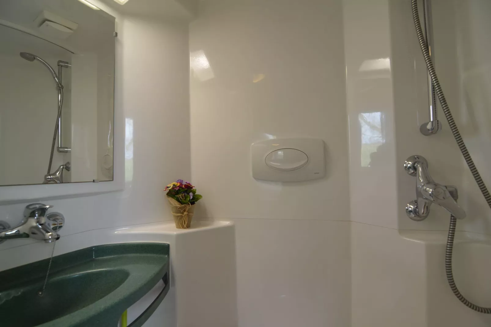 Silence II-Bathroom