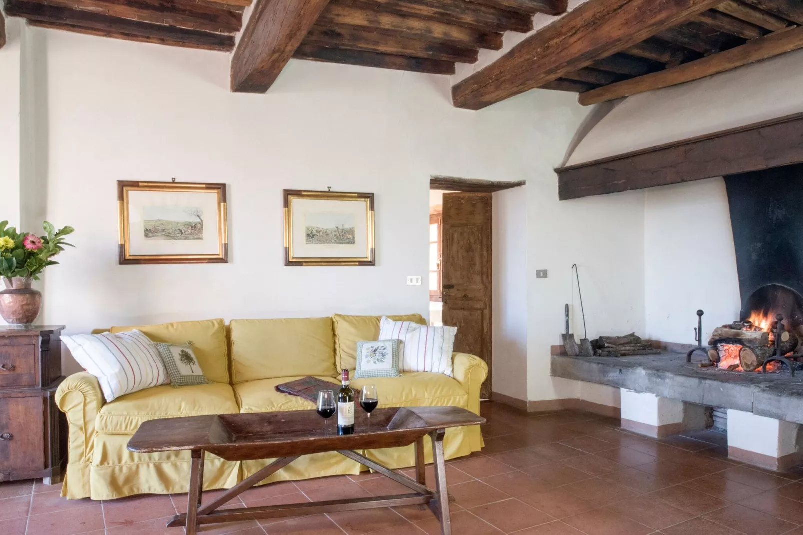 Ginestra-Living room