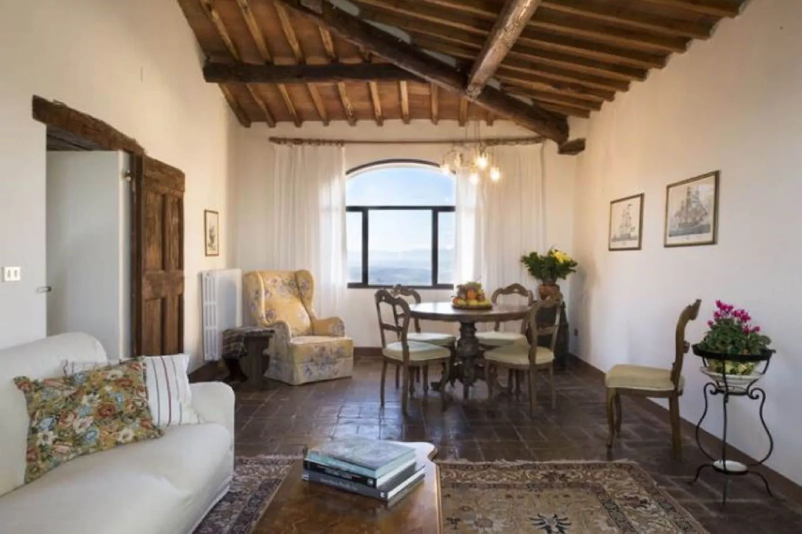 Ginestra-Living room