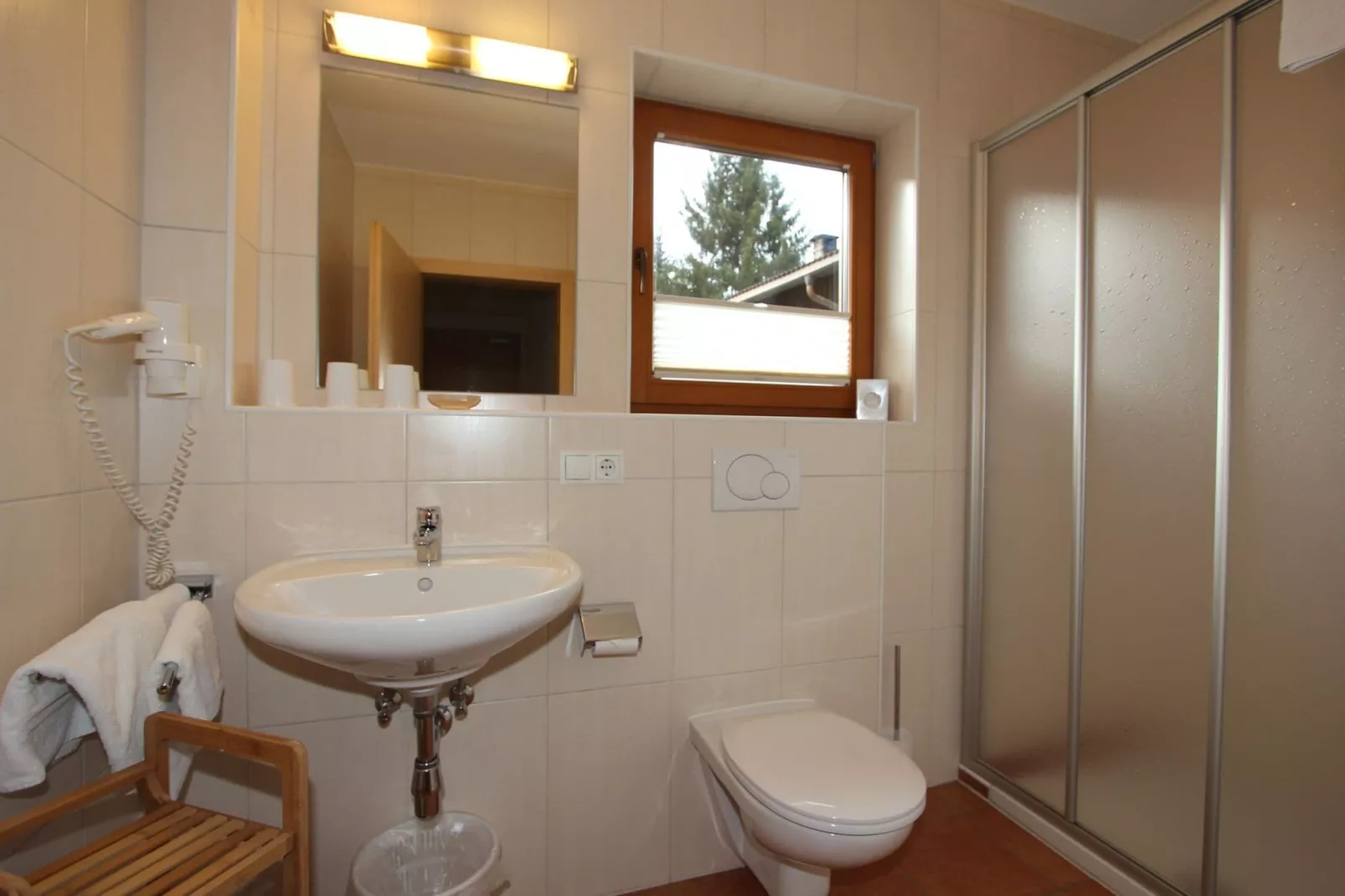 Apart Andrea - App 1 links und 2 rechts-Bathroom
