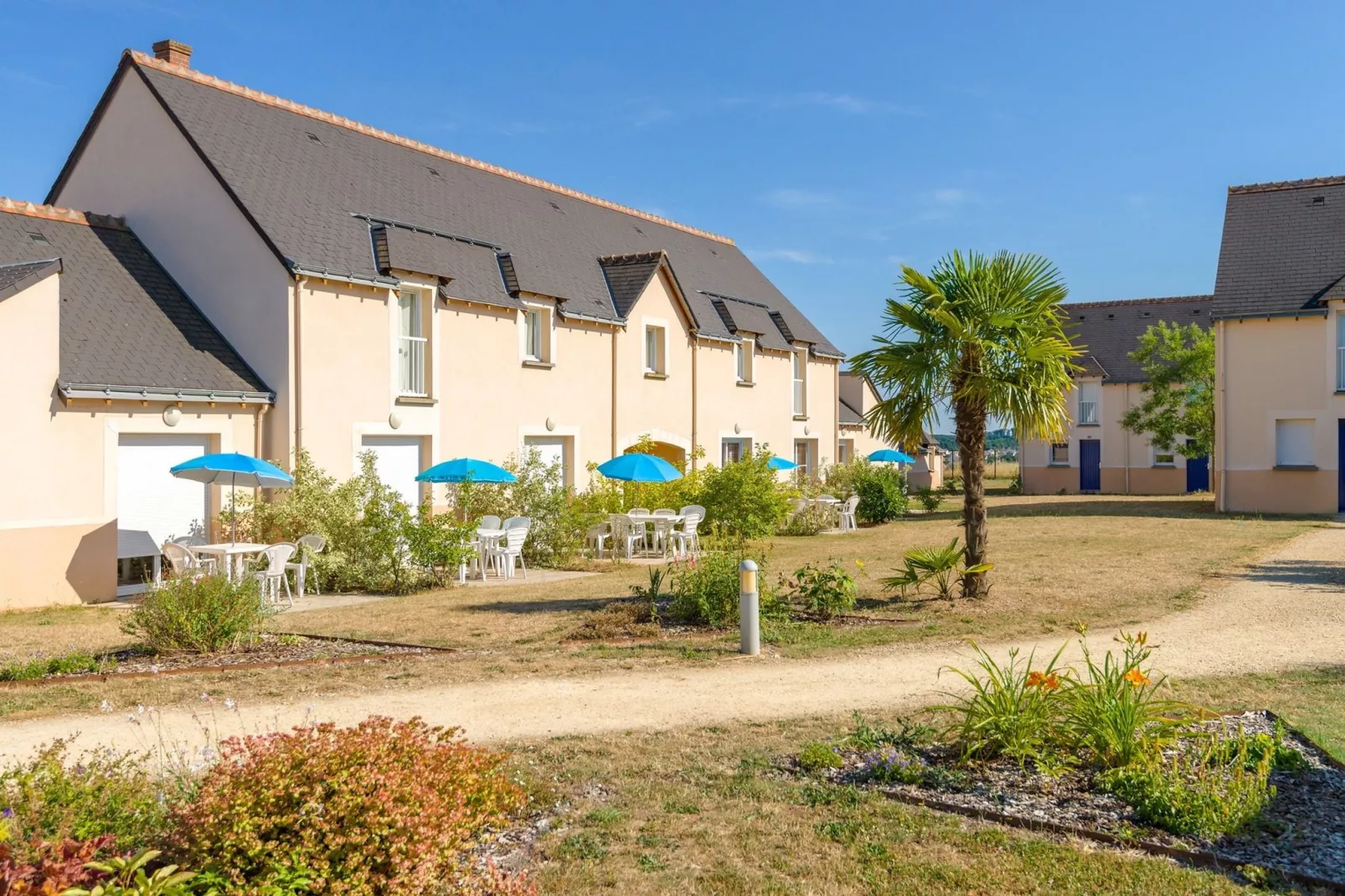 Residence Les Jardins Renaissance 3-Außenbereich Sommer