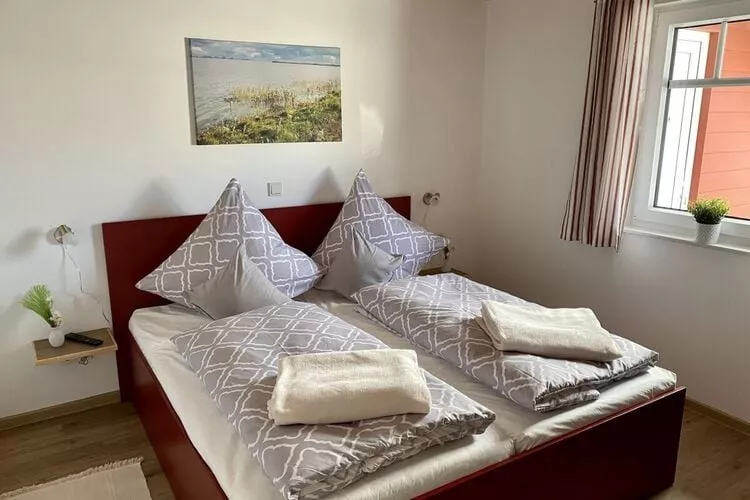 315166-Bedroom