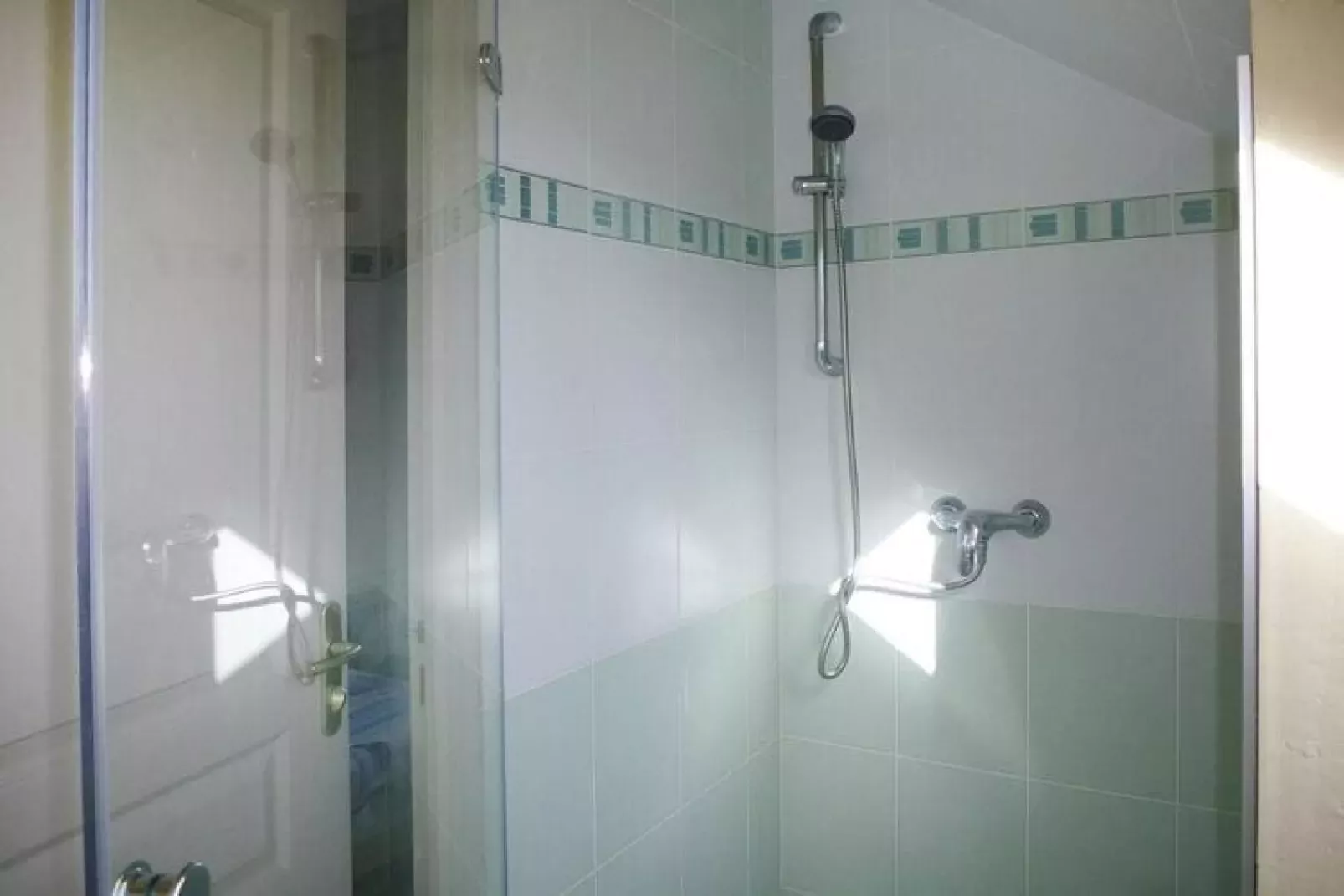 Semi-detached house Pléneuf-Val-André-Bathroom