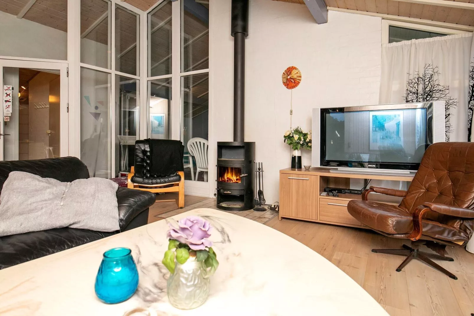 Idyllic Retreat with Whirlpool-By Traum-Indoor