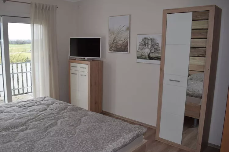 383556-Bedroom