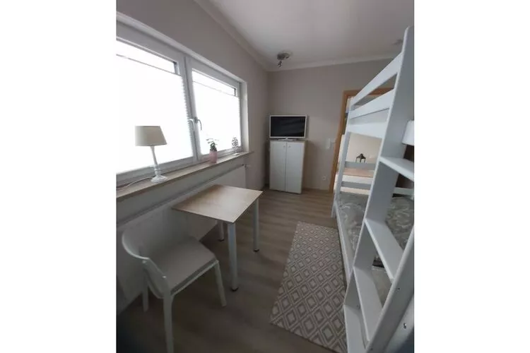 383556-Bedroom