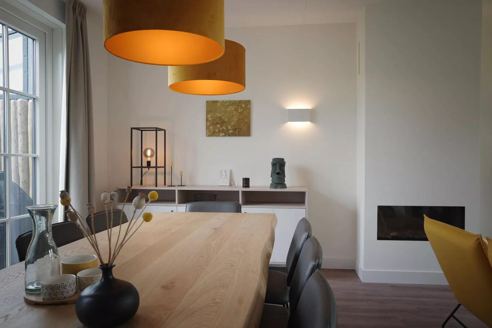 8-persoons geschakeld-Esszimmer