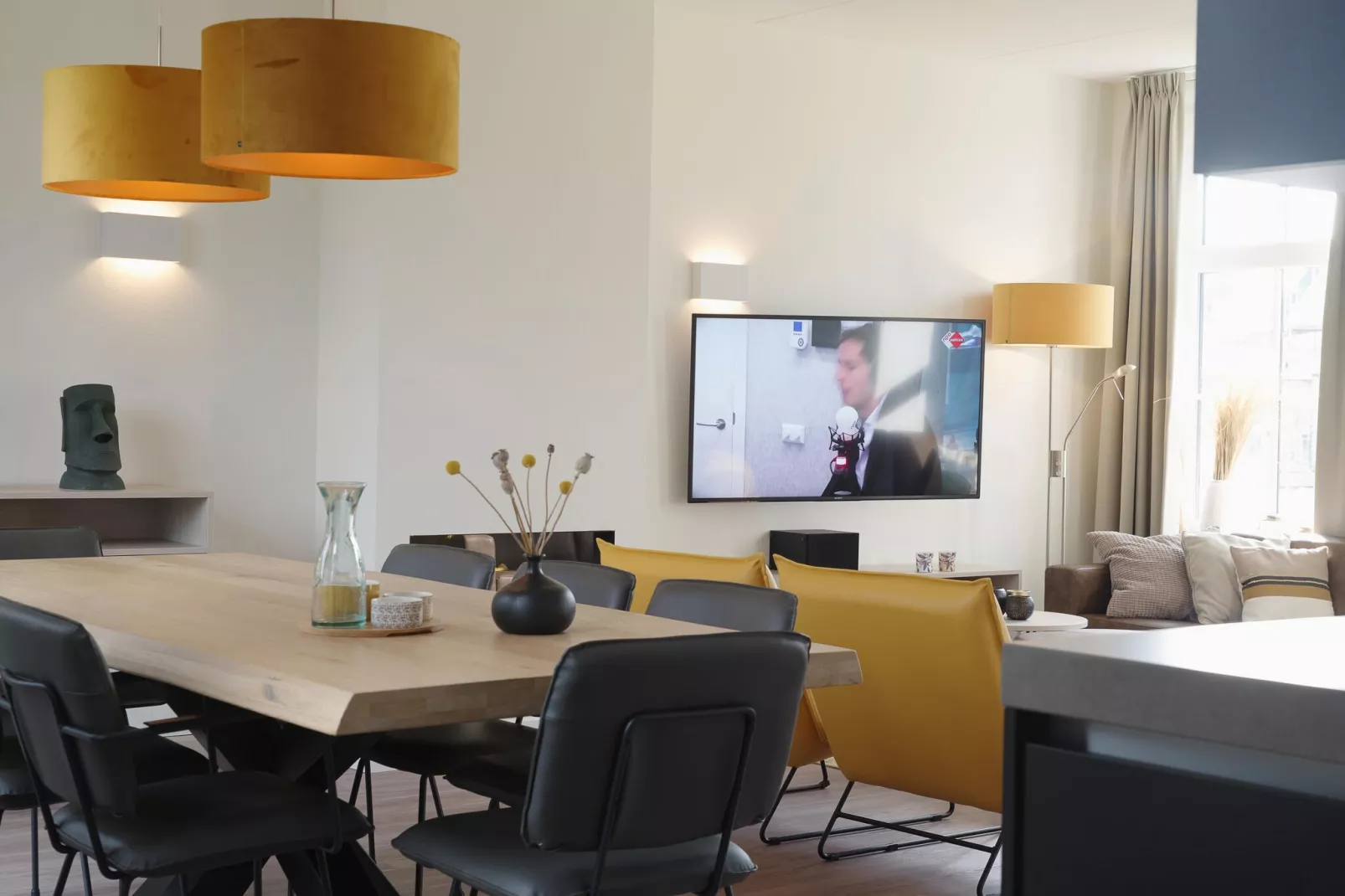 8-persoons geschakeld-Esszimmer