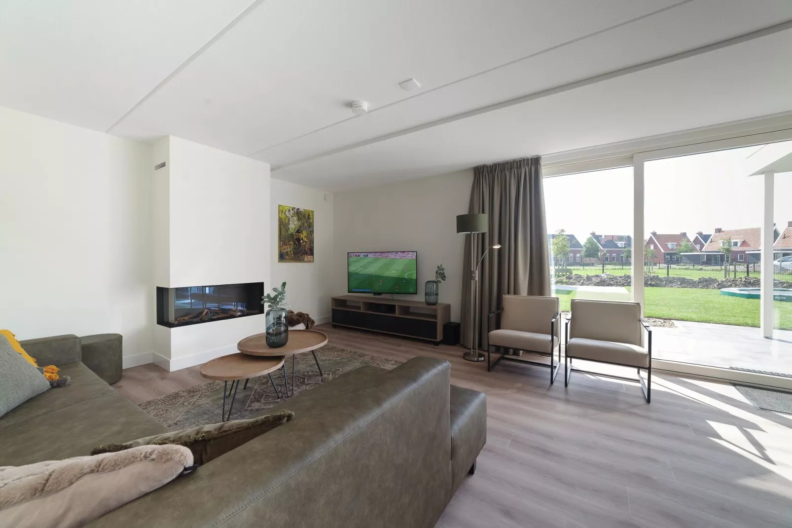 6 persoons vrijstaand met sauna/hond-Living room