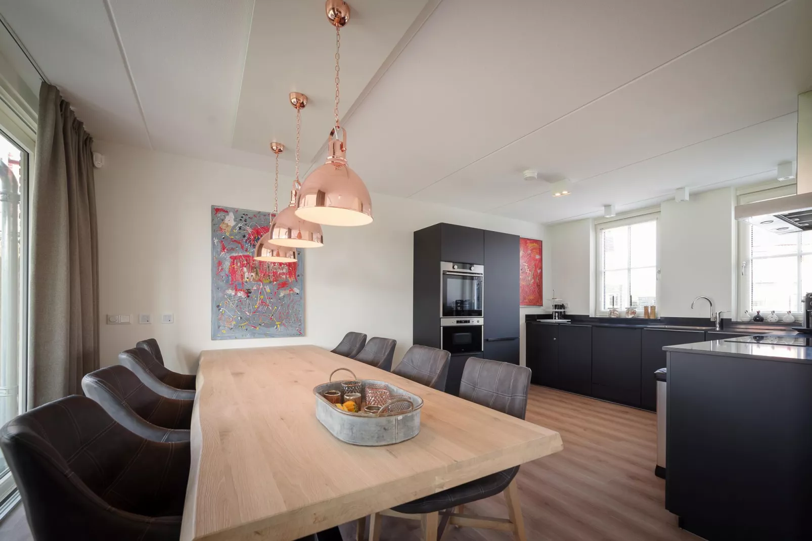 6 persoons vrijstaand met sauna/hond-Dining room
