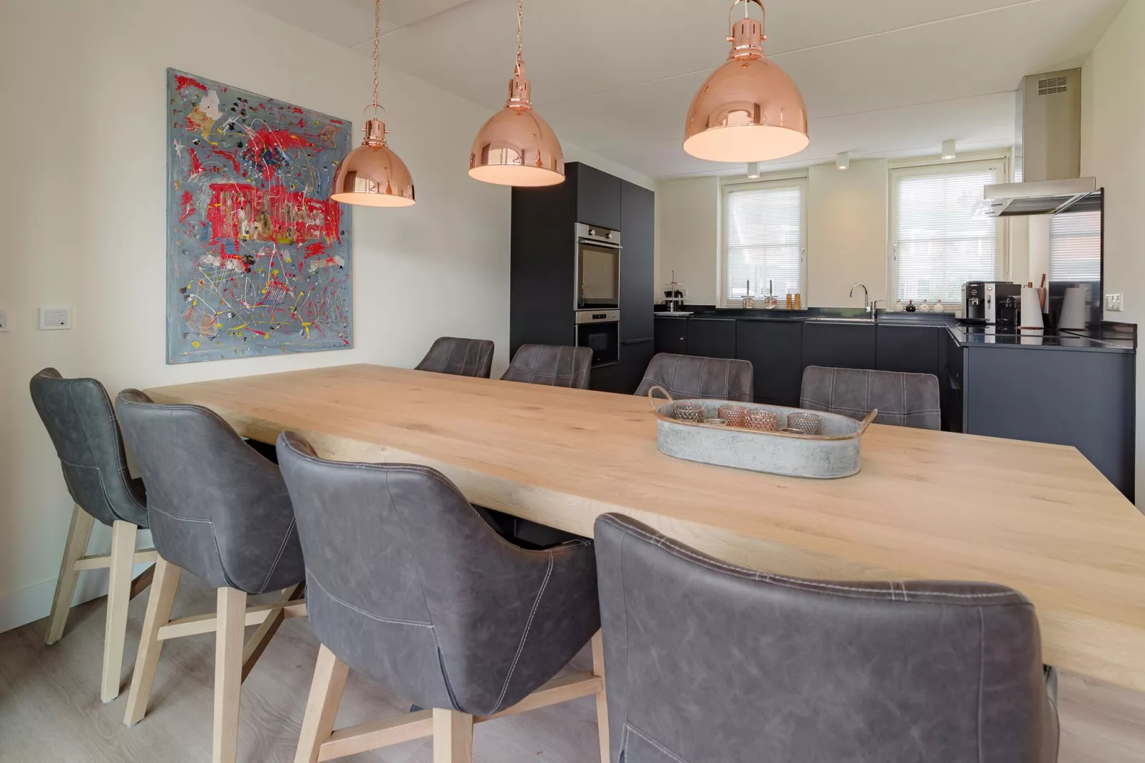 6 persoons vrijstaand met sauna/hond-Dining room