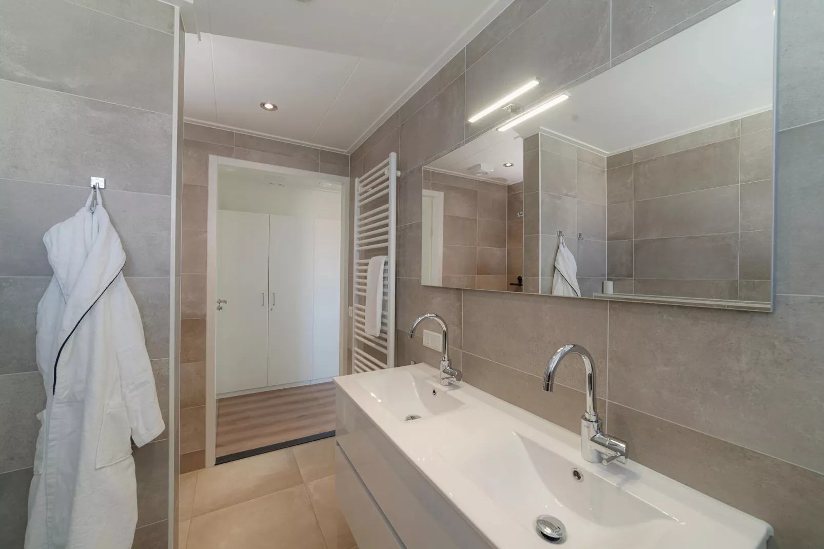 6 persoons vrijstaand met sauna/hond-Bathroom
