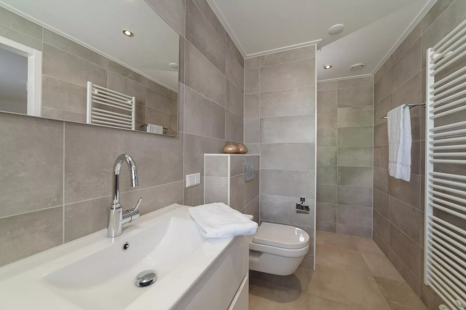 6 persoons vrijstaand met sauna-Badezimmer