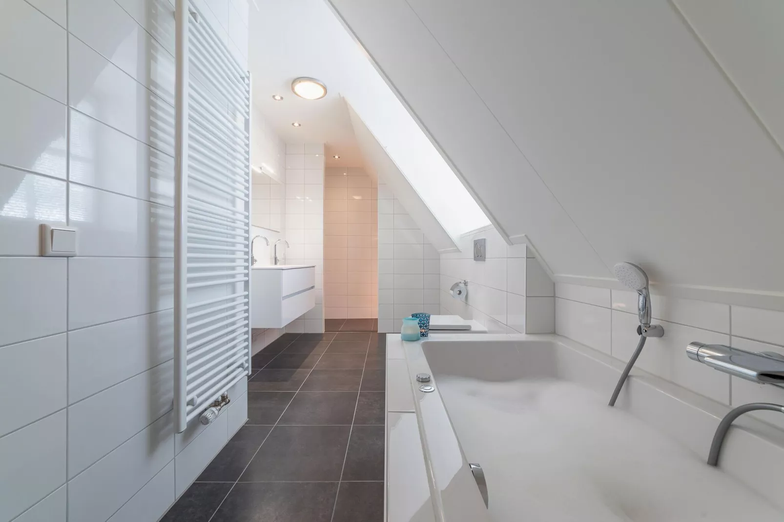 Zeeuwse Pracht 8 p welness-Badezimmer