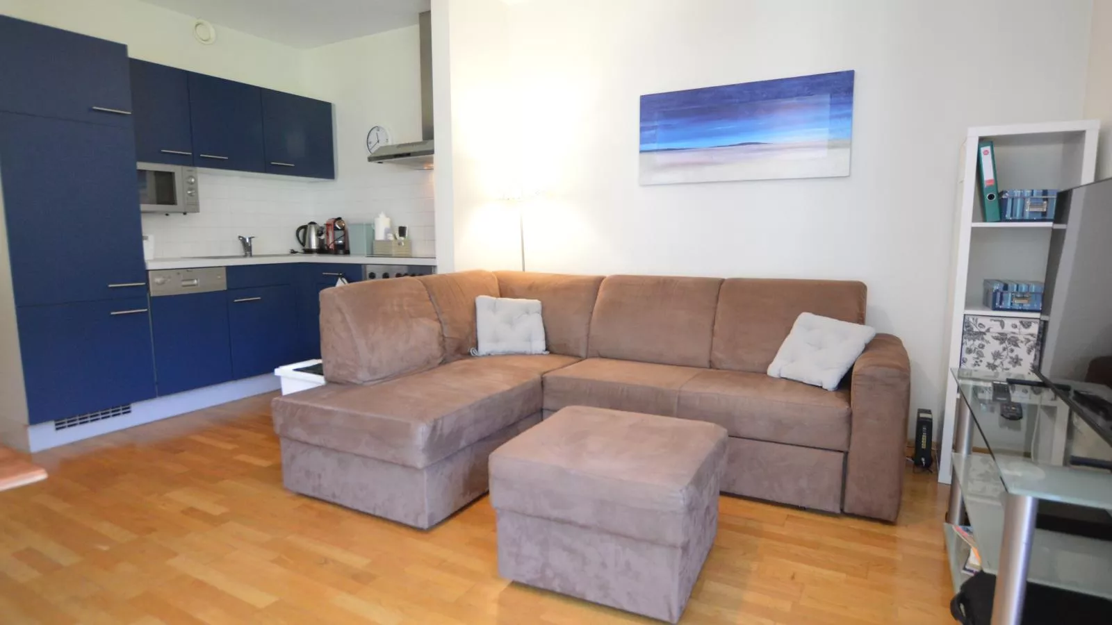 Westside-Living room