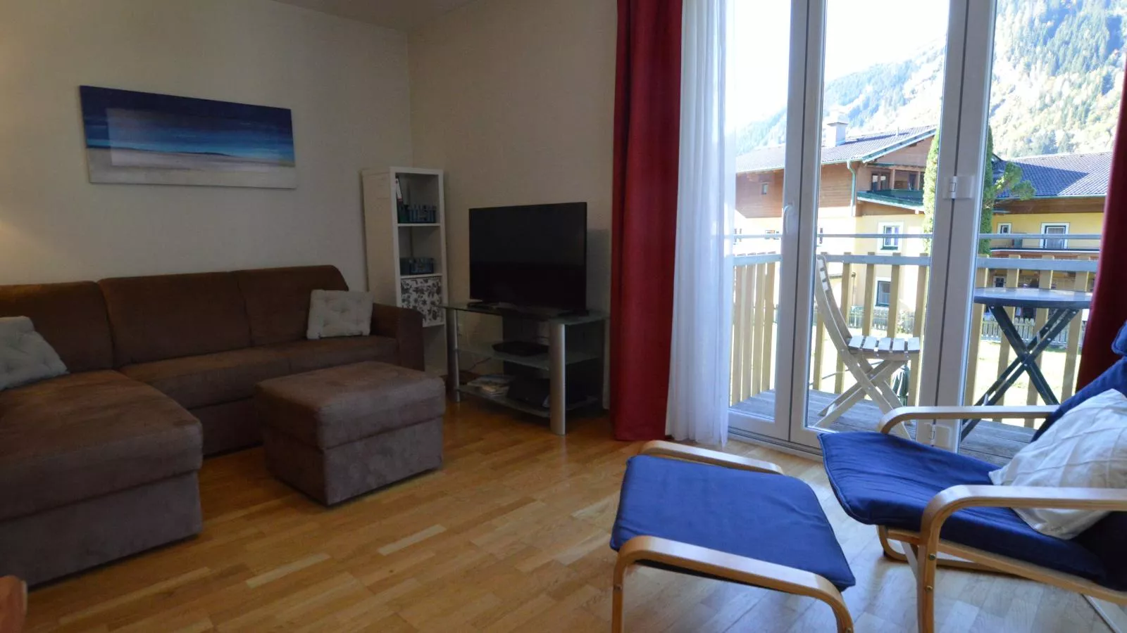 Westside-Living room