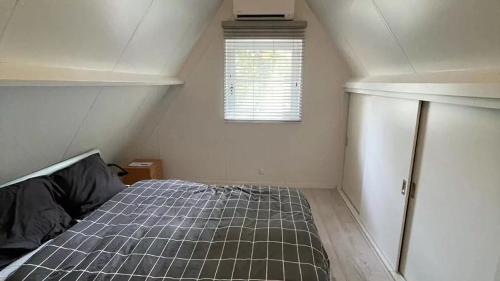Sonnig Punthuys-Bedroom