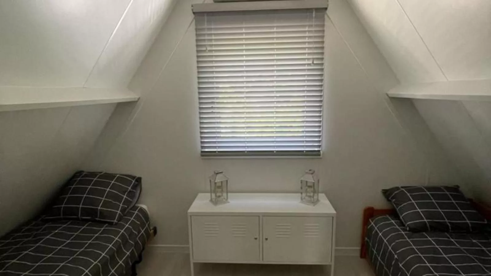 Sonnig Punthuys-Bedroom